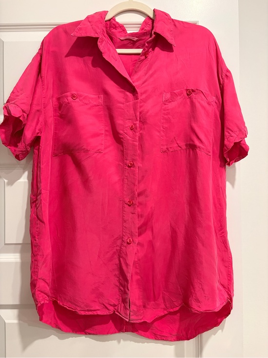 Left On Friday Tops - Left on Friday sport silk button down
